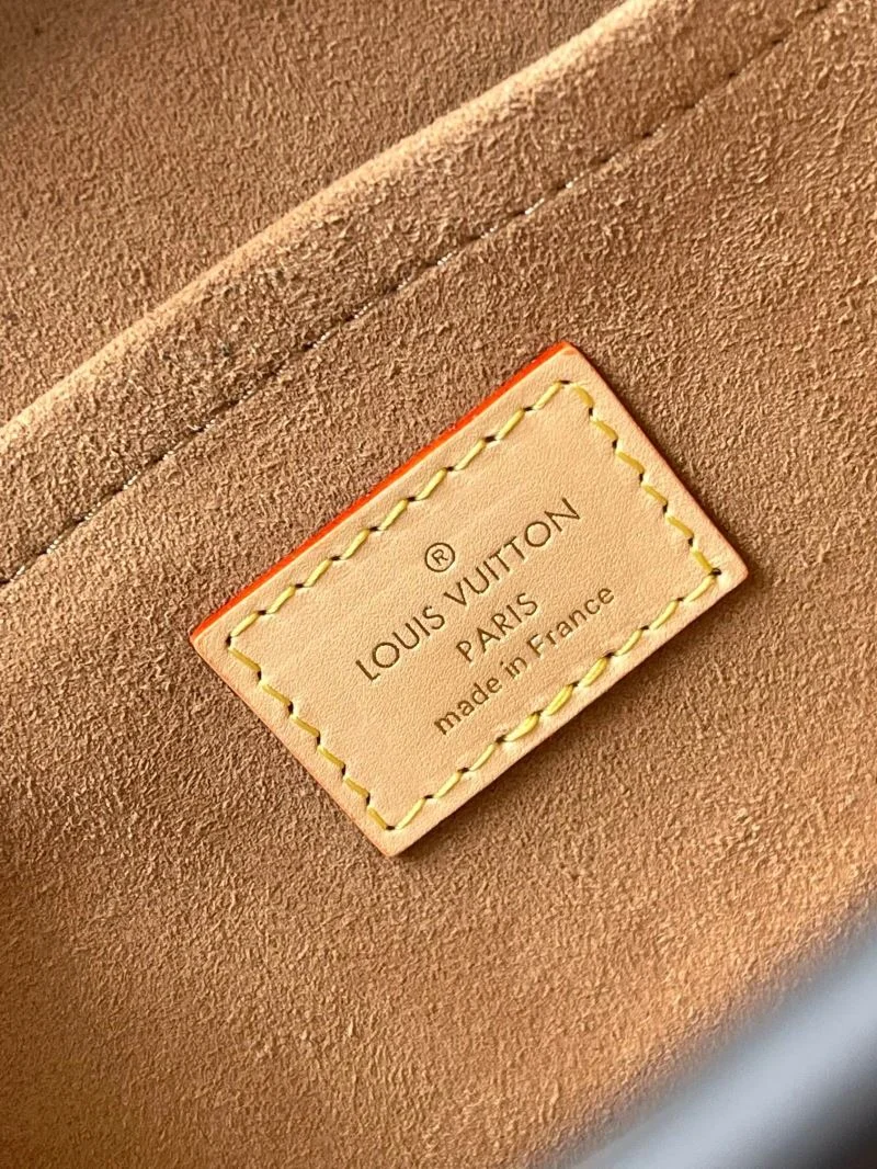 Louis Vuitton Satchel Bags Snug 39596