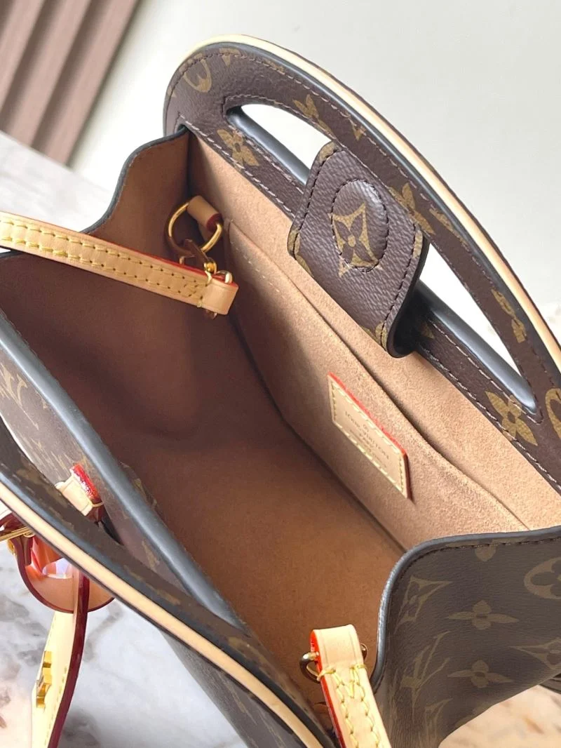 Louis Vuitton Satchel Bags Snug 39596