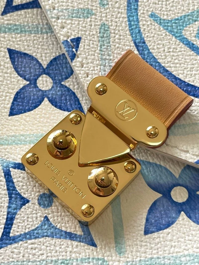 Louis Vuitton Satchel Bags WeatherProof 39620