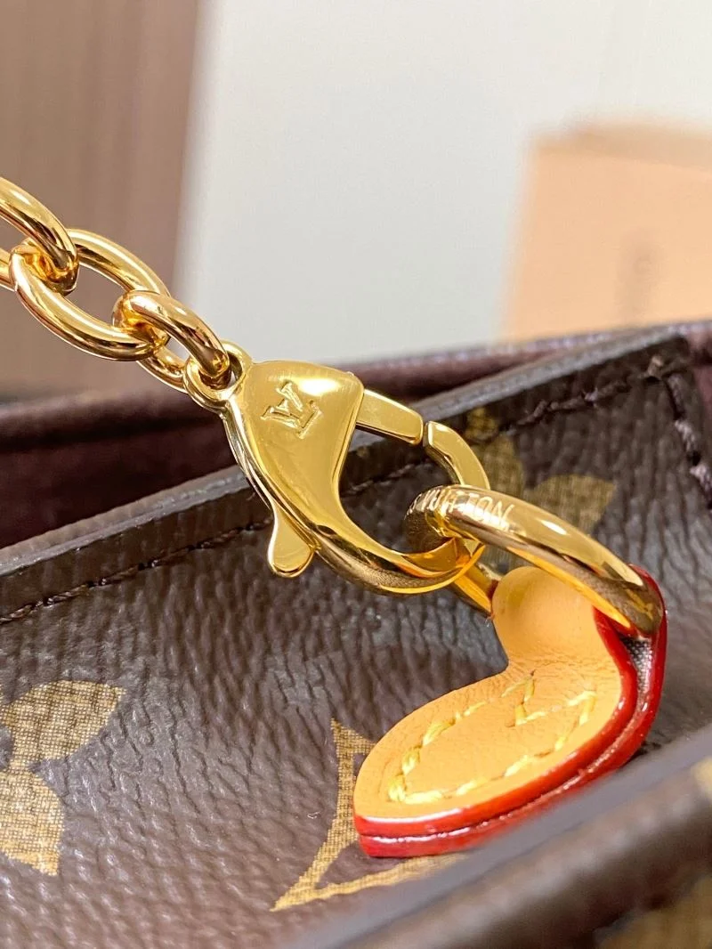 Fashionable Louis Vuitton Satchel Bags 39574