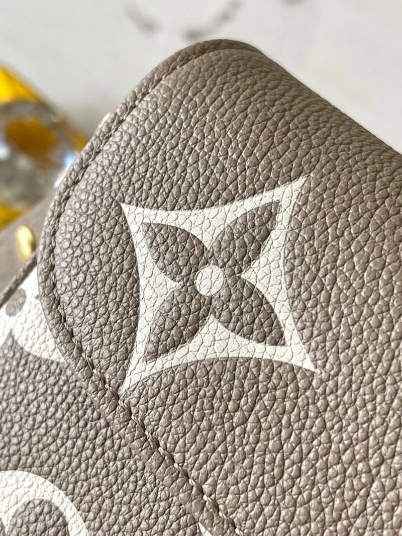 Lightweight Louis Vuitton Satchel Bags 39606