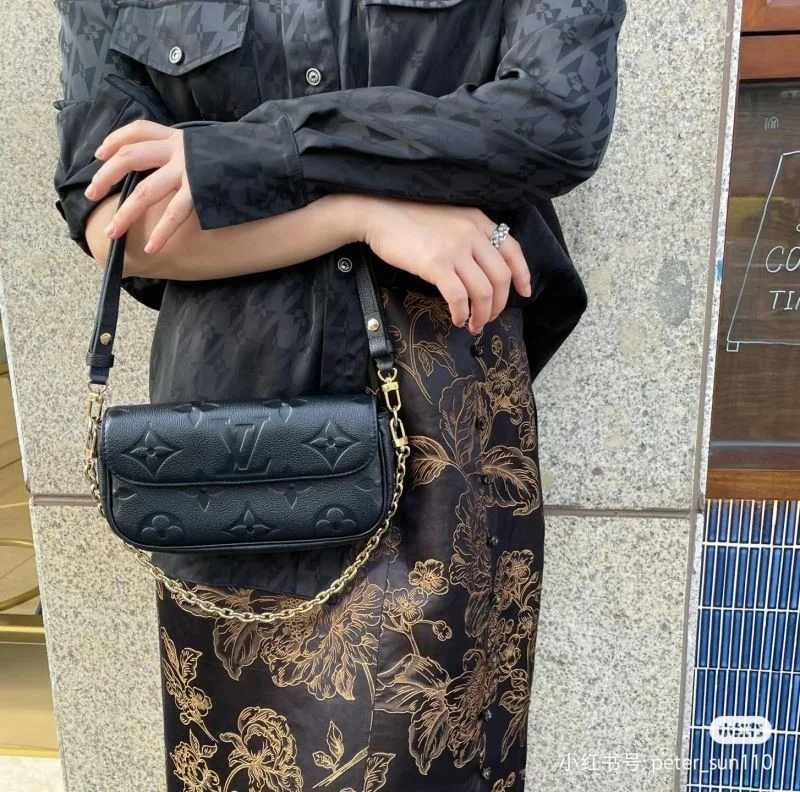 WeatherProof Louis Vuitton Satchel Bags 39551