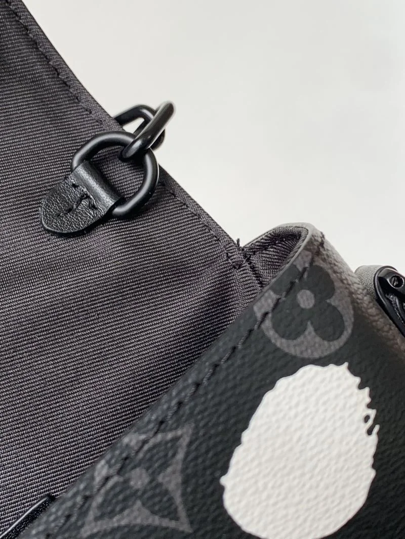 Louis Vuitton Satchel Bags Sleek 39221