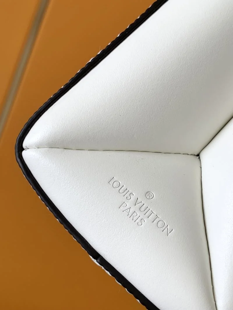 Louis Vuitton Satchel Bags Seasonal 39200