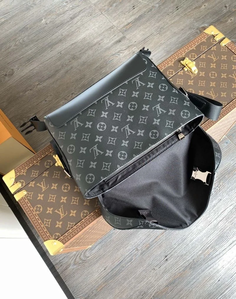 Louis Vuitton Satchel Bags TechFriendly 39179