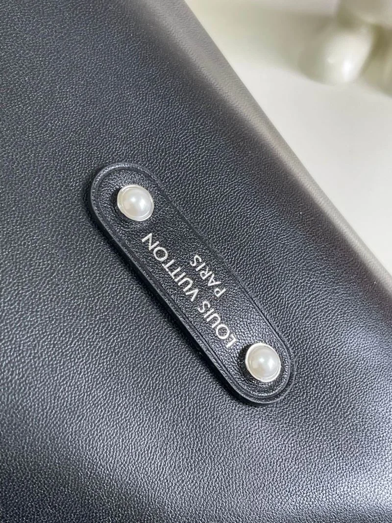 Seasonal Louis Vuitton Satchel Bags 39189