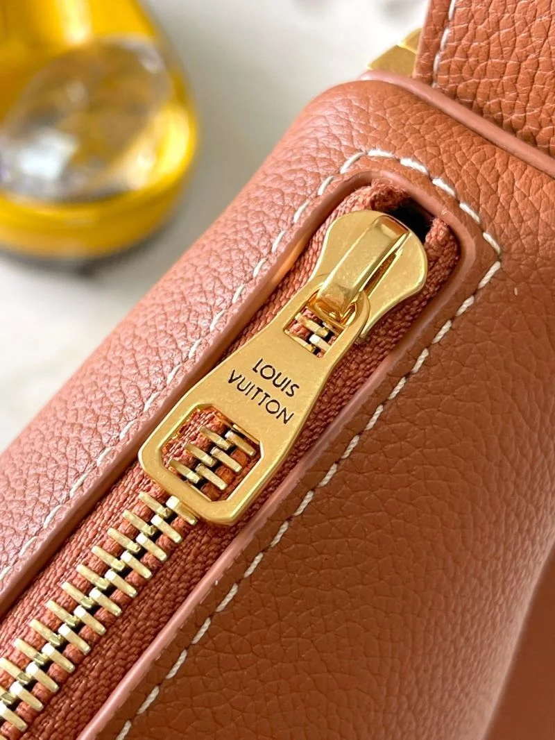 WaterResistant Louis Vuitton Satchel Bags 39185