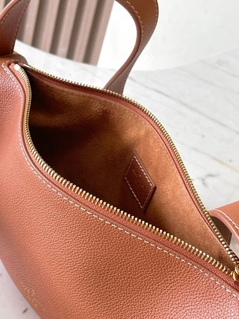 WaterResistant Louis Vuitton Satchel Bags 39185