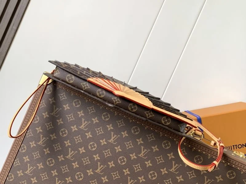 Flexible Louis Vuitton Satchel Bags 38891