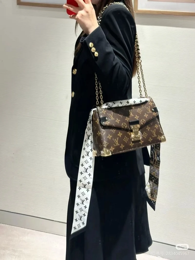 Louis Vuitton Satchel Bags Sleek 38866