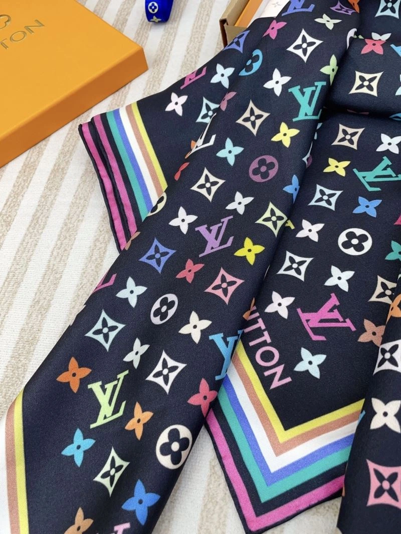 Bold Louis Vuitton Scarf 270637