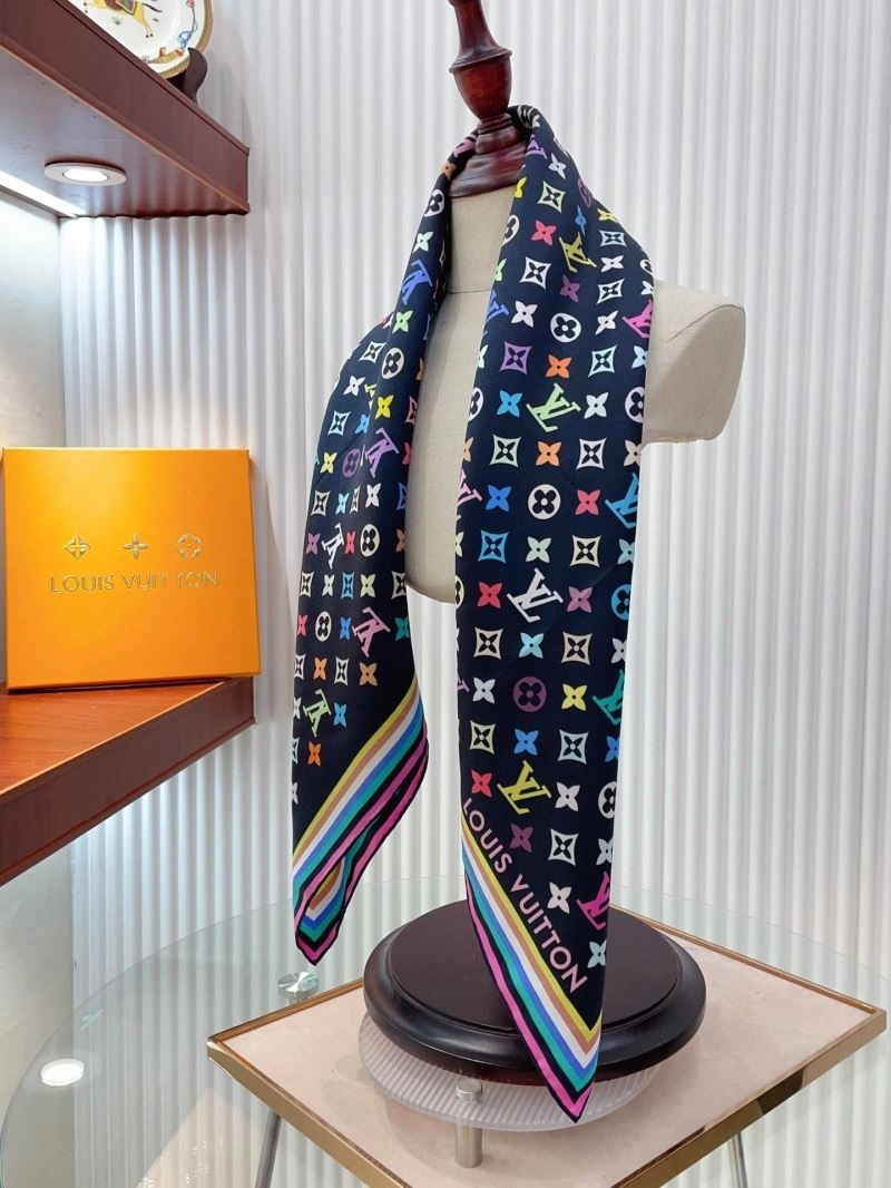 Bold Louis Vuitton Scarf 270637
