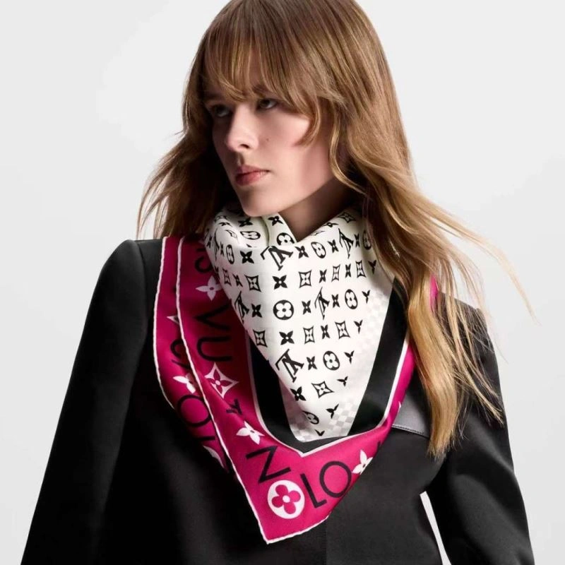 Snug Louis Vuitton Scarf 270625