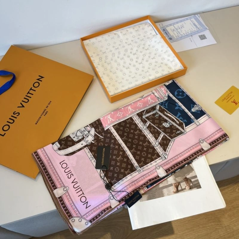 Classic Louis Vuitton Scarf 270623