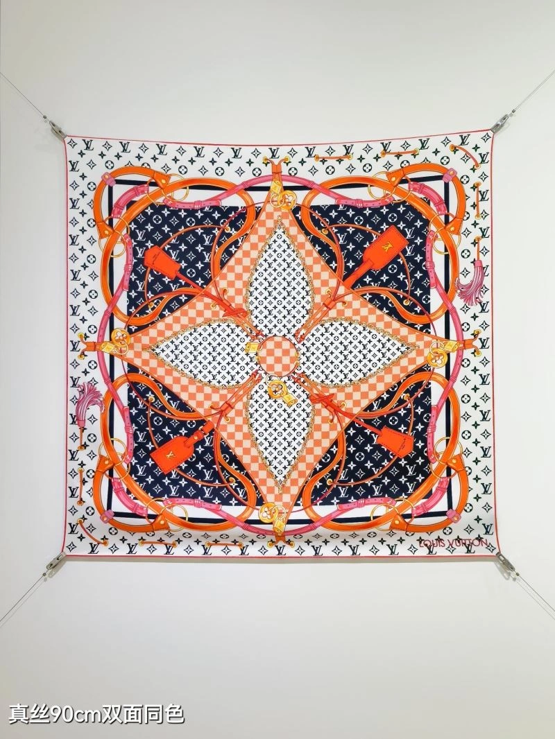 Versatile Louis Vuitton Scarf 270580