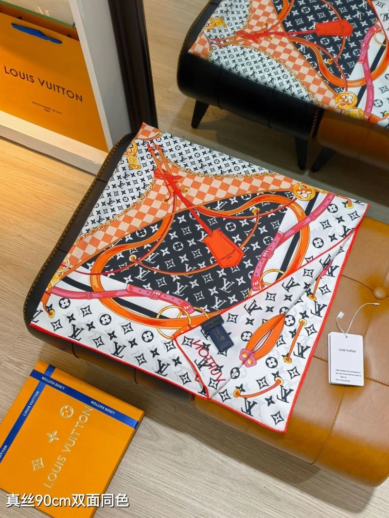 Versatile Louis Vuitton Scarf 270580