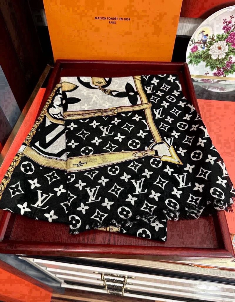 Youthful Louis Vuitton Scarf 270945