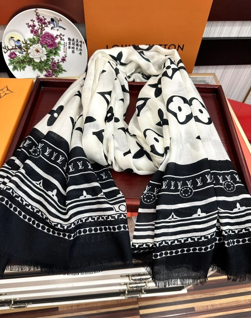MoistureWicking Louis Vuitton Scarf 270946