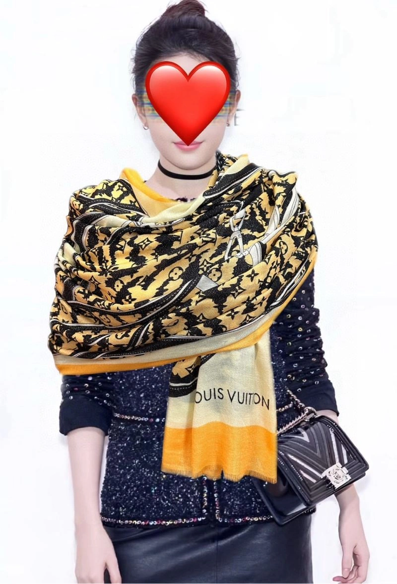 Louis Vuitton Scarf FreshLook 270918