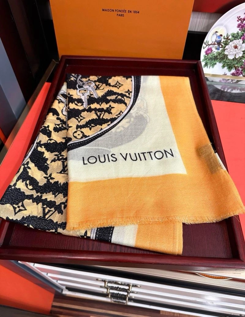 Louis Vuitton Scarf FreshLook 270918