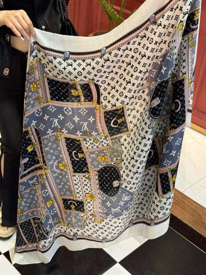 Louis Vuitton Scarf Snug 270908