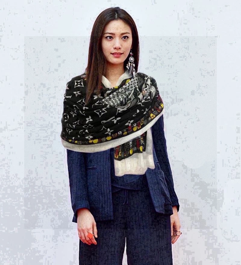 Supportive Louis Vuitton Scarf 270906