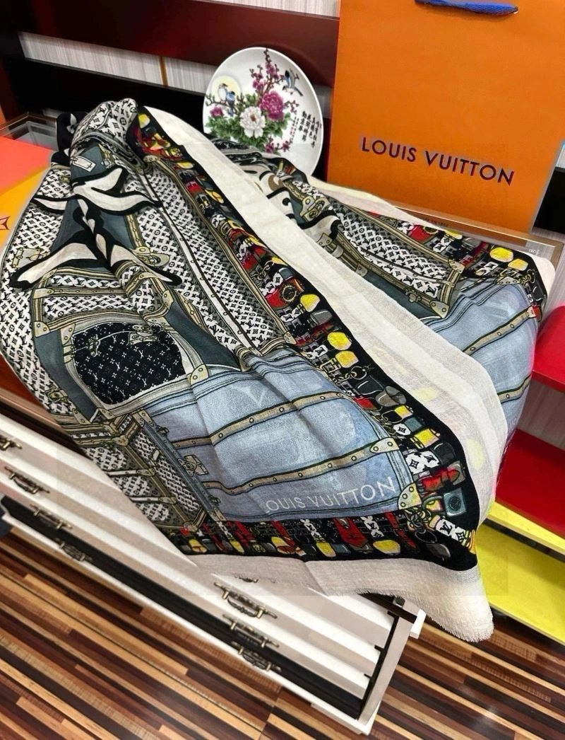 Supportive Louis Vuitton Scarf 270906
