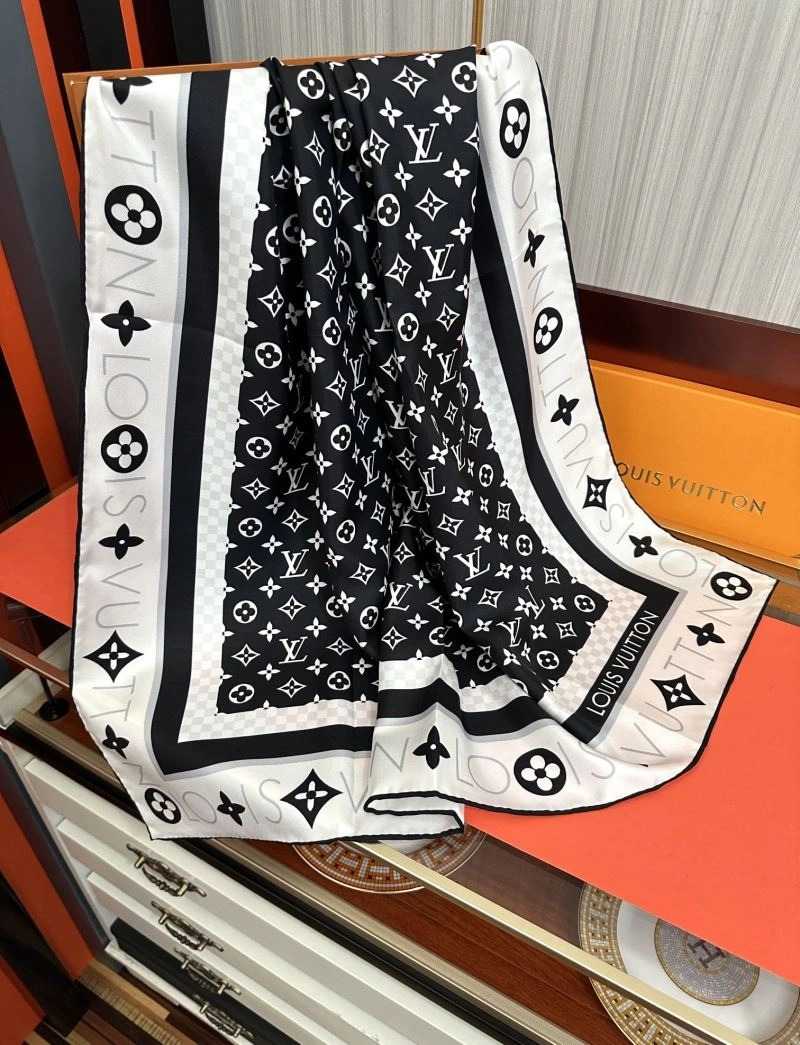 Louis Vuitton Scarf Contemporary 270920