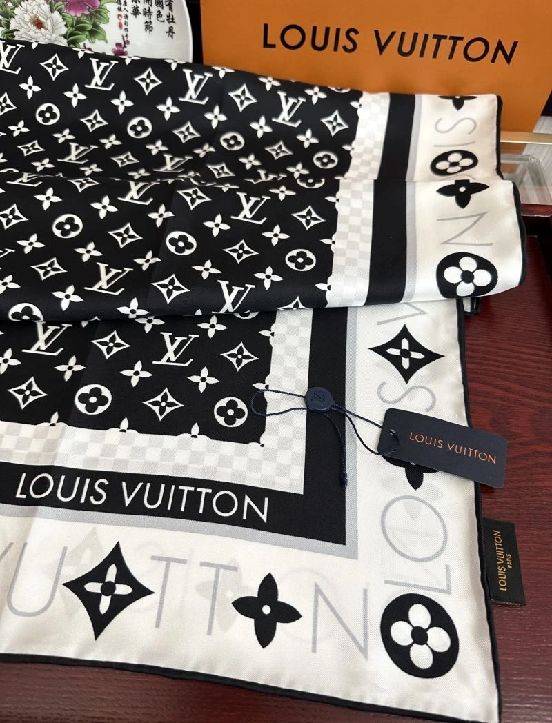 Louis Vuitton Scarf Contemporary 270920