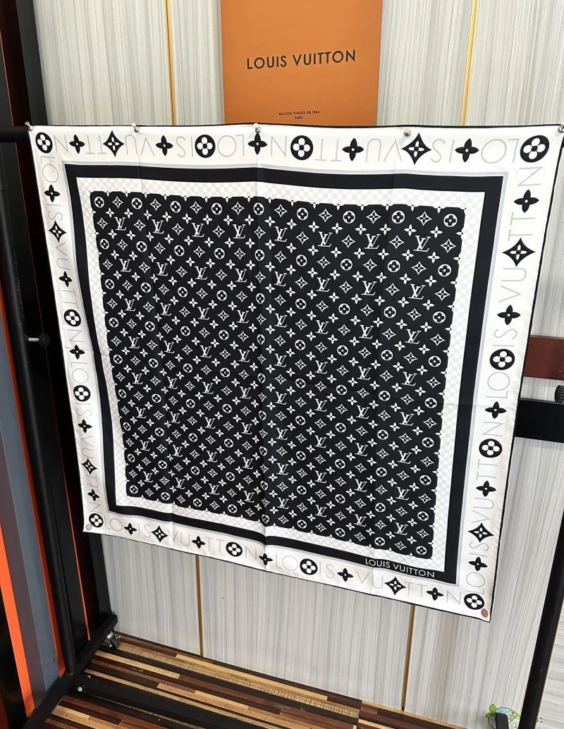 Louis Vuitton Scarf Contemporary 270920