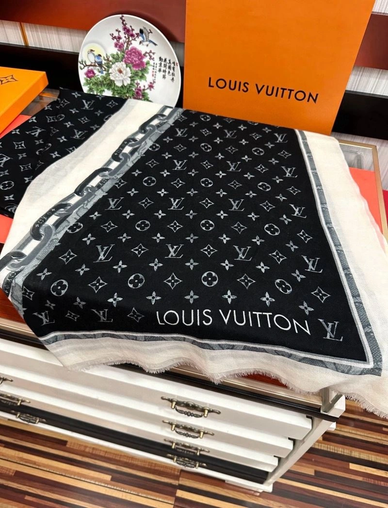 Louis Vuitton Scarf Tailored 270925