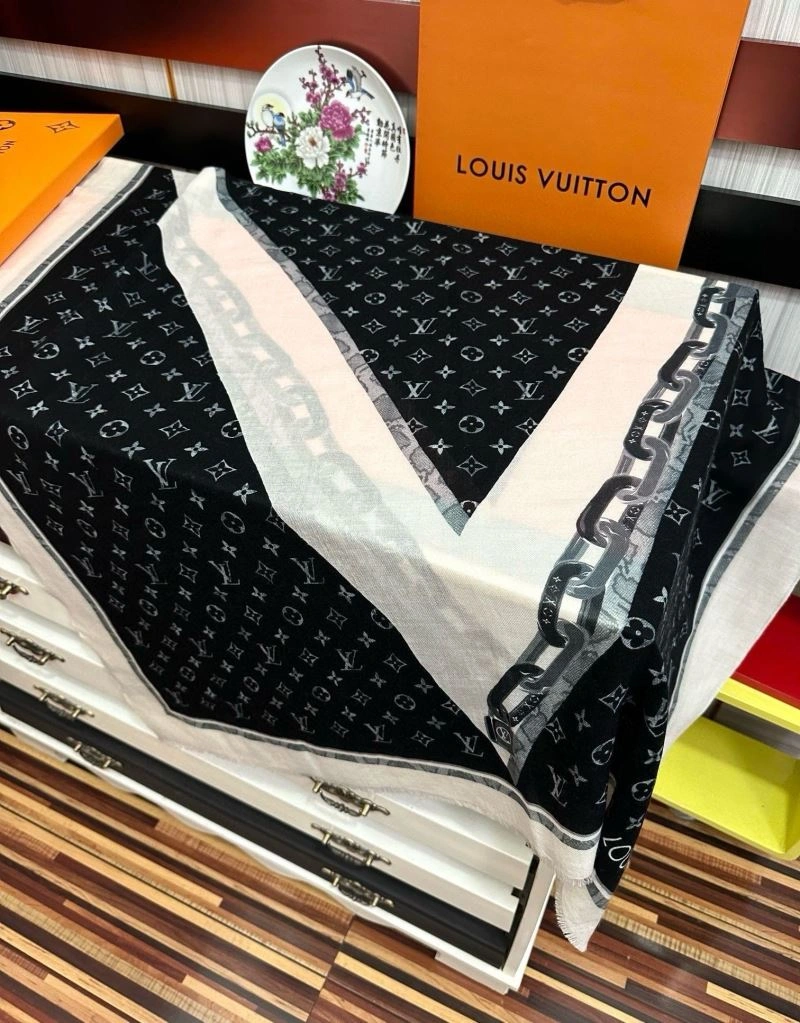 Louis Vuitton Scarf Tailored 270925