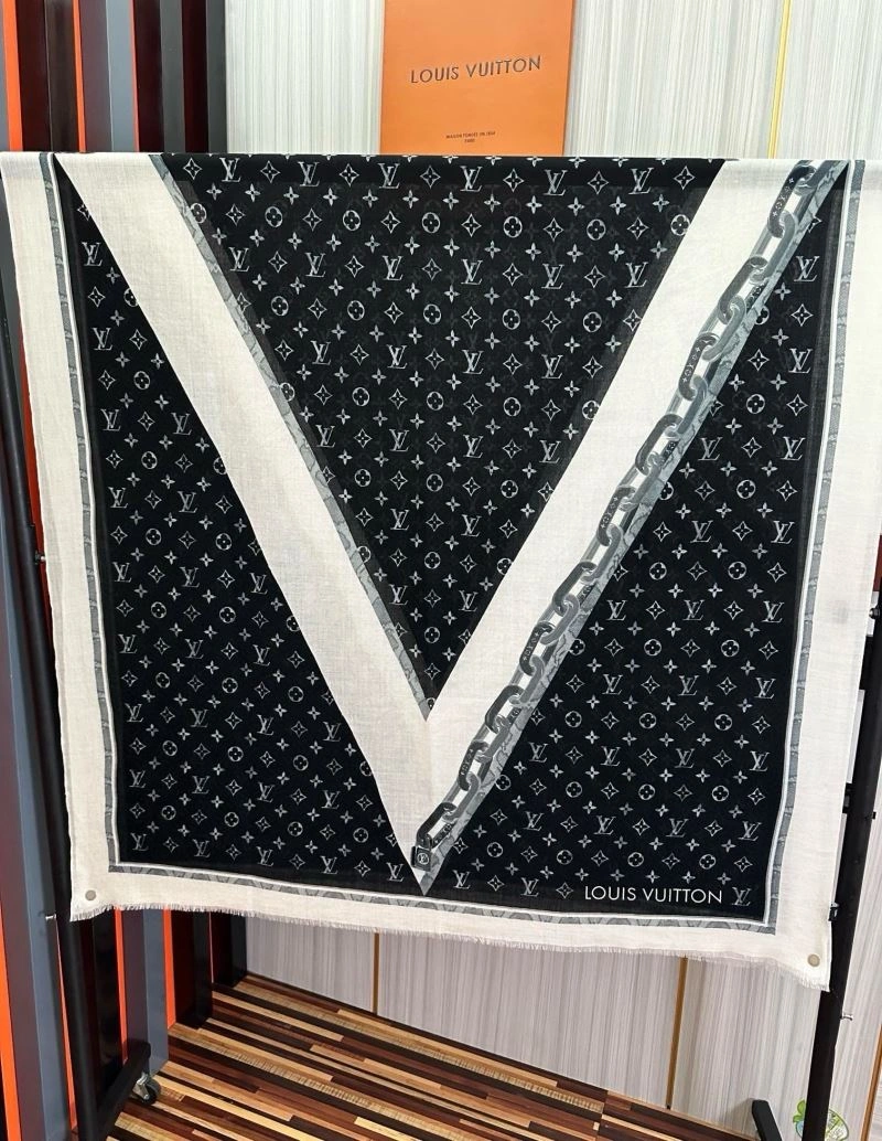 Louis Vuitton Scarf Tailored 270925