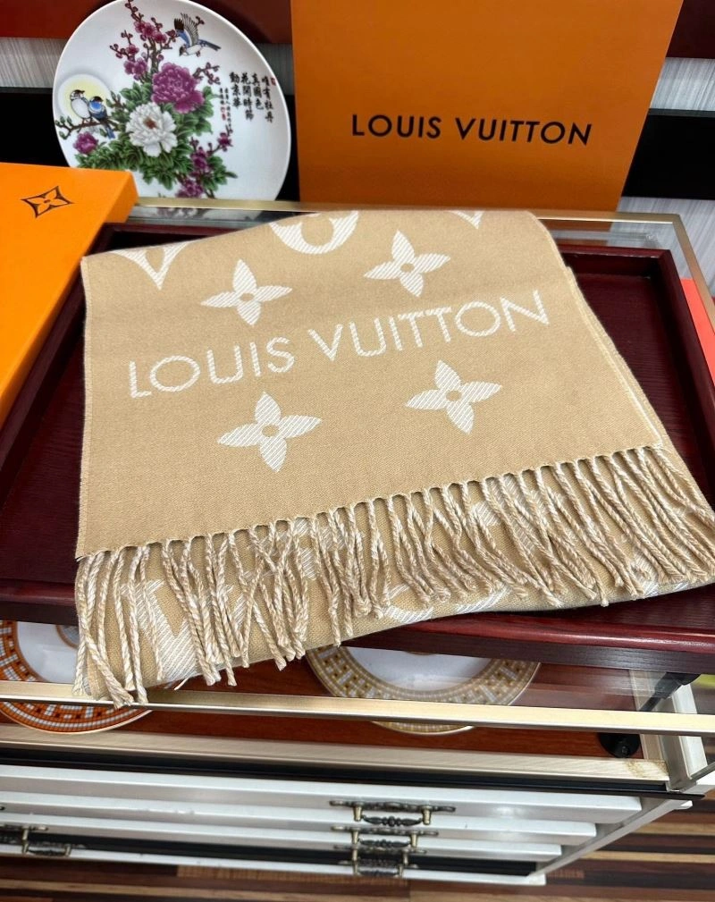 Louis Vuitton Scarf Casual 270931