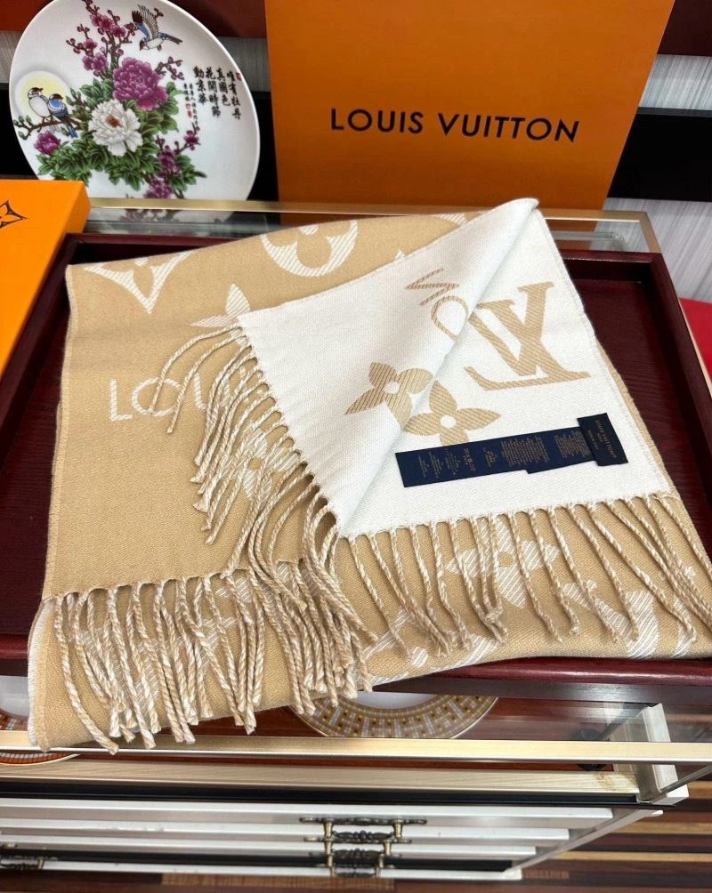 Louis Vuitton Scarf Casual 270931