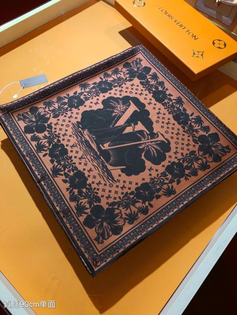 MultiPurpose Louis Vuitton Scarf 270901