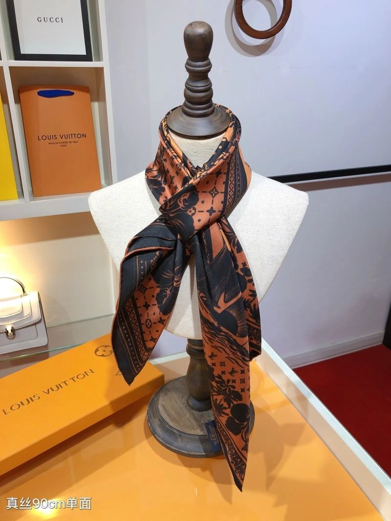 MultiPurpose Louis Vuitton Scarf 270901