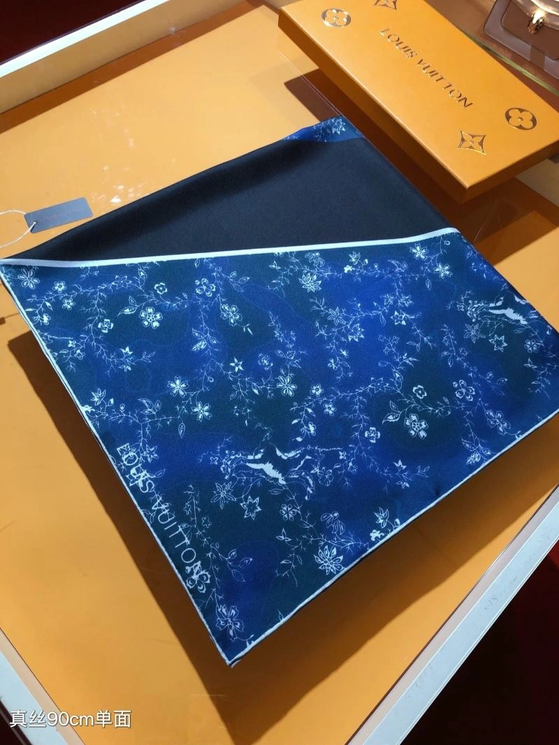 Louis Vuitton Scarf UrbanChic 270910