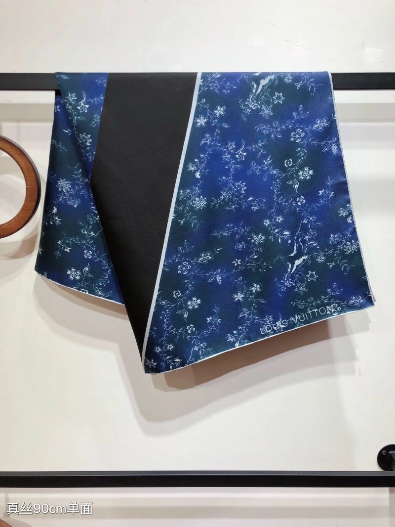 Louis Vuitton Scarf UrbanChic 270910