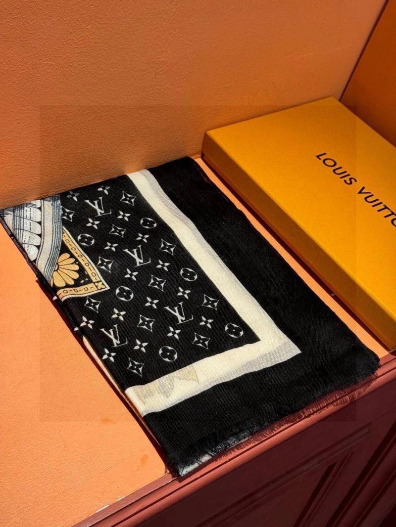 Flexible Louis Vuitton Scarf 270899