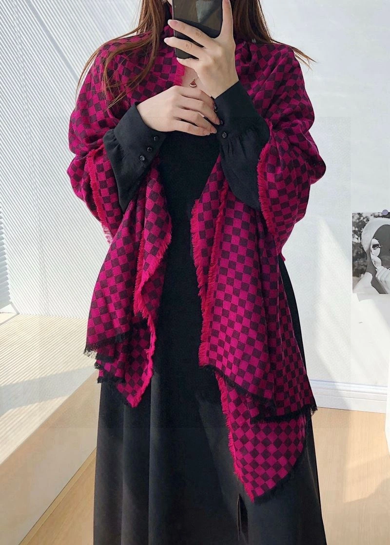 Casual Louis Vuitton Scarf 270895
