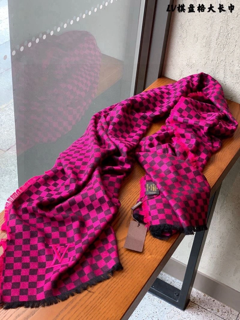 Casual Louis Vuitton Scarf 270895