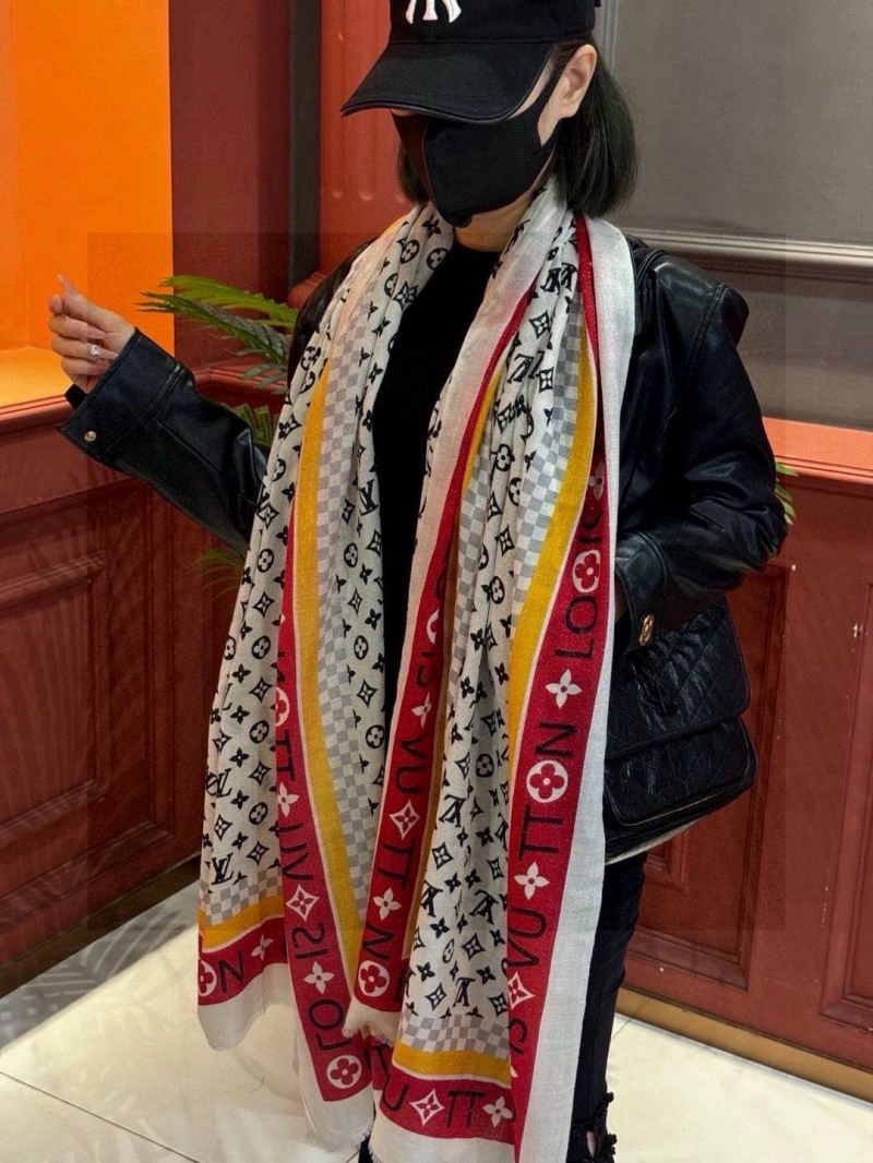 Louis Vuitton Scarf FreshLook 270894