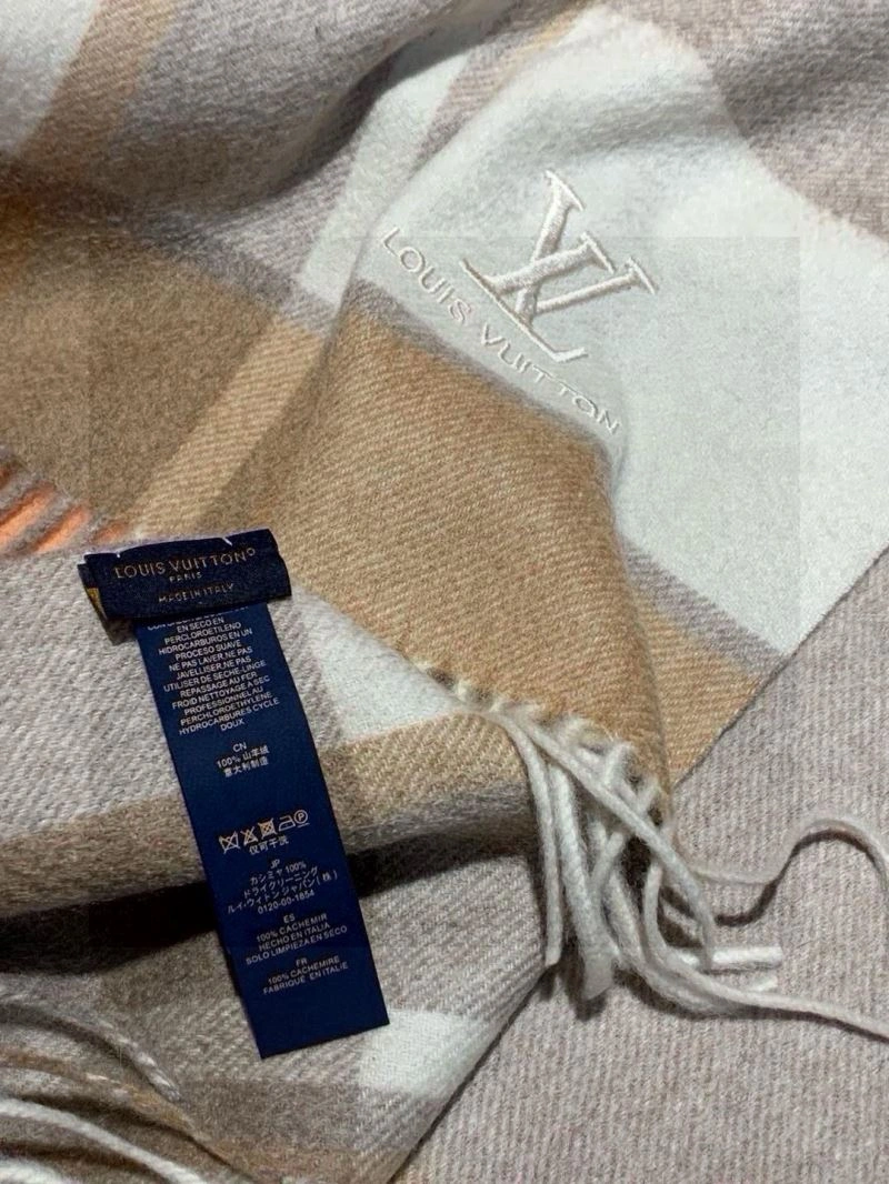 Louis Vuitton Scarf Breathable 270887