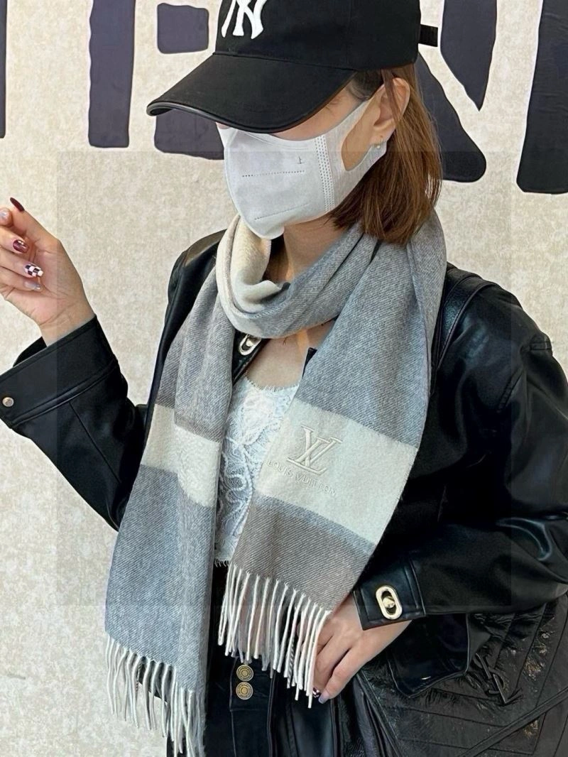 Practical Louis Vuitton Scarf 270891
