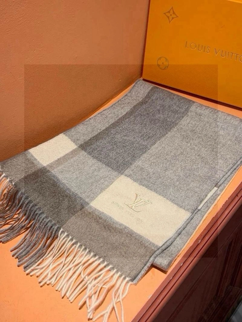 Practical Louis Vuitton Scarf 270891