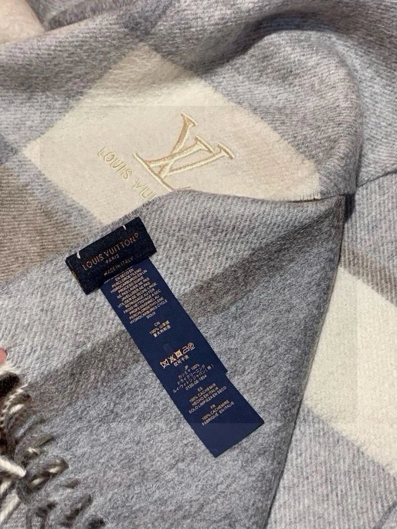 Practical Louis Vuitton Scarf 270891