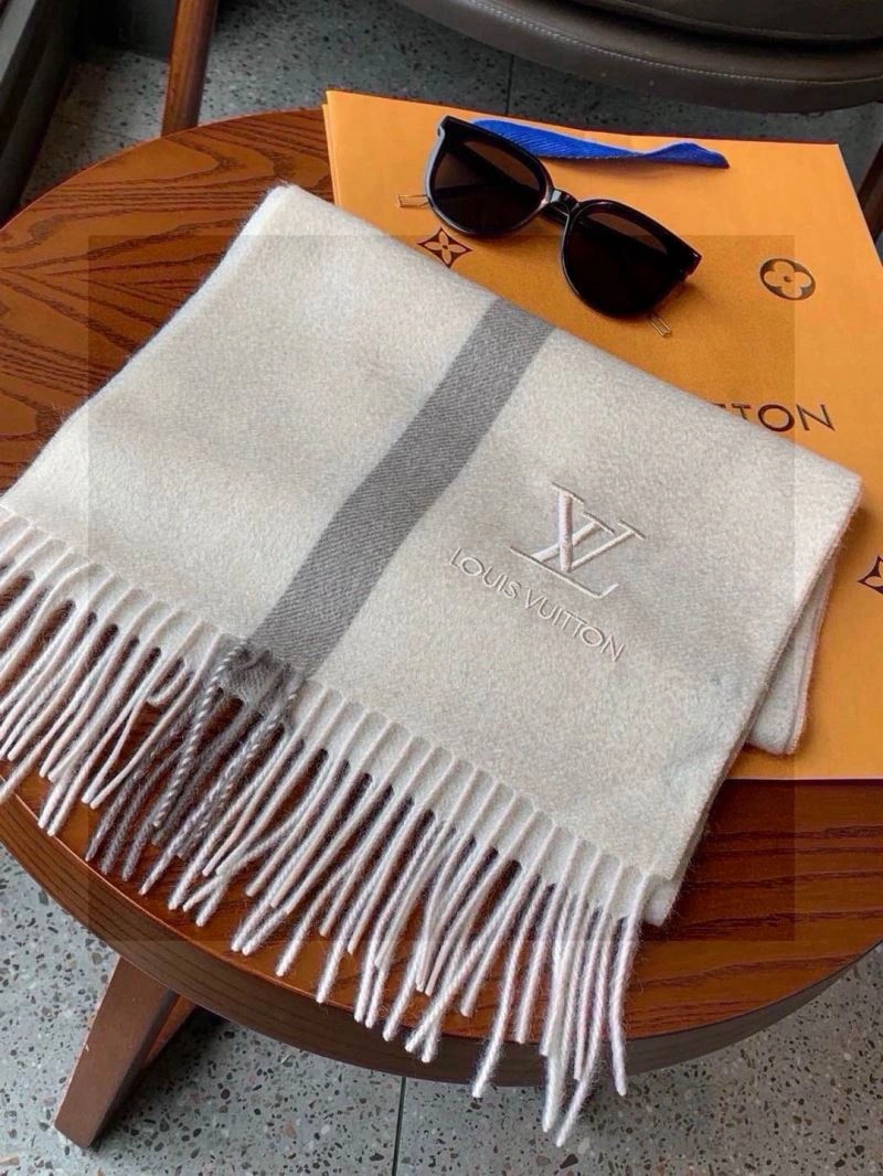 Breathable Louis Vuitton Scarf 270888