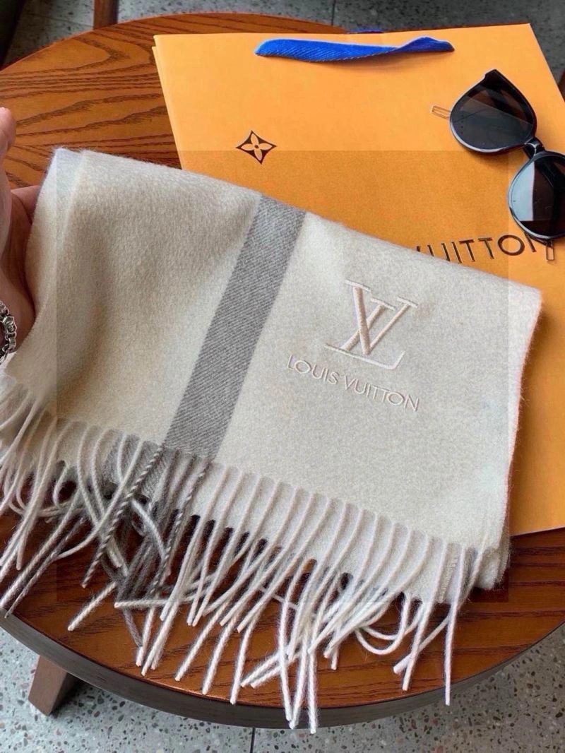 Breathable Louis Vuitton Scarf 270888