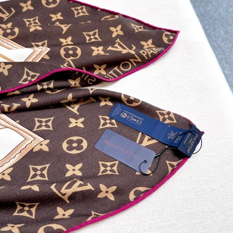 UrbanChic Louis Vuitton Scarf 270884